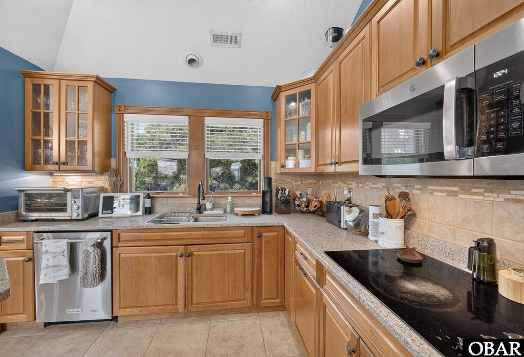 Image 35 of property listing at 87 Spindrift Trail, Southern Shores, NC 27949