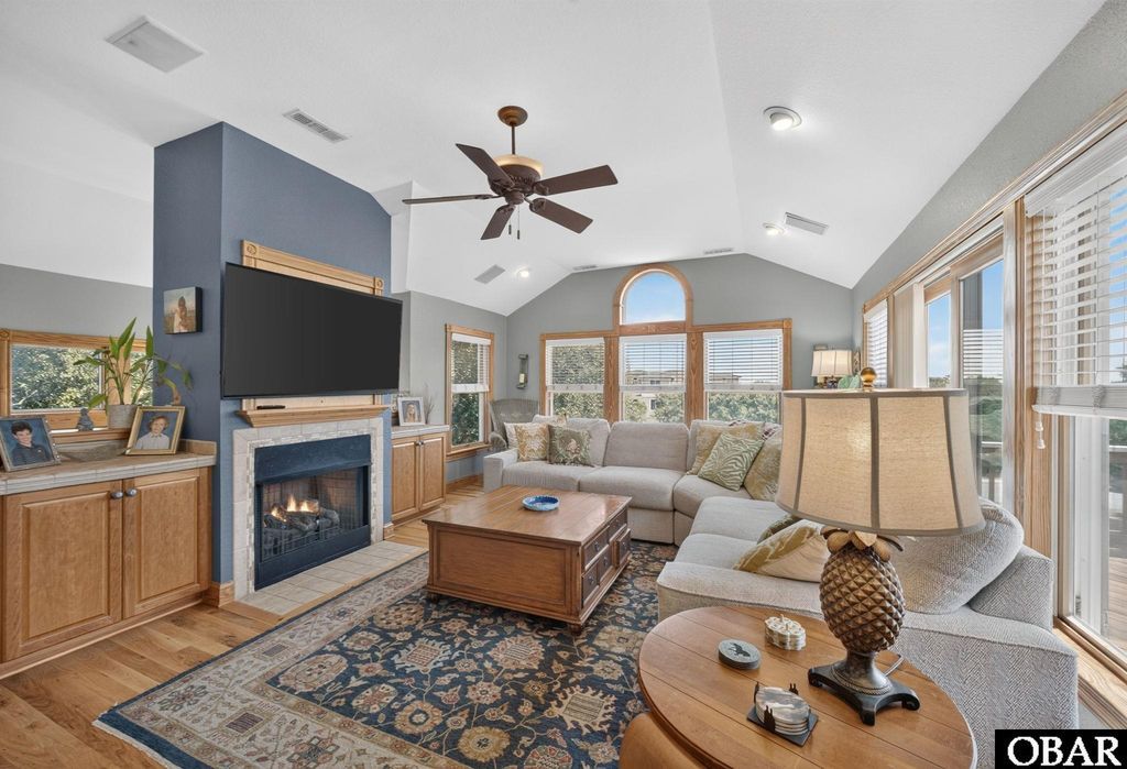 Image 40 of property listing at 87 Spindrift Trail, Southern Shores, NC 27949