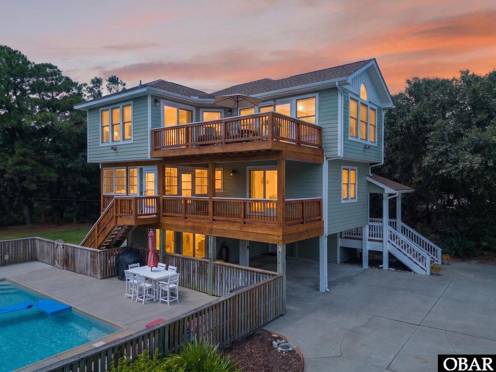 Image 5 of property listing at 87 Spindrift Trail, Southern Shores, NC 27949