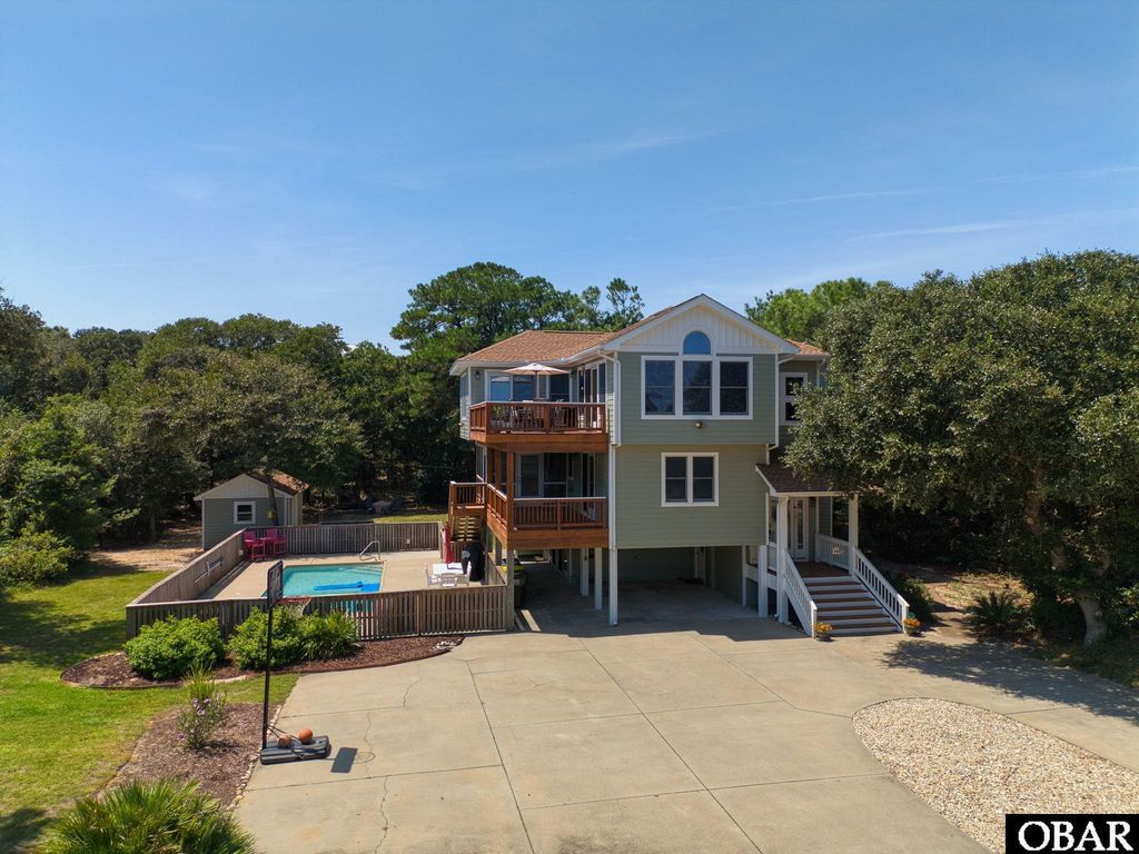 Image 6 of property listing at 87 Spindrift Trail, Southern Shores, NC 27949