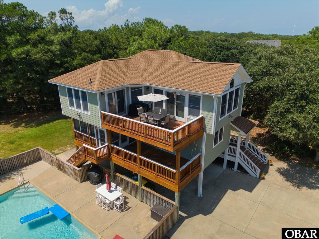 Image 7 of property listing at 87 Spindrift Trail, Southern Shores, NC 27949