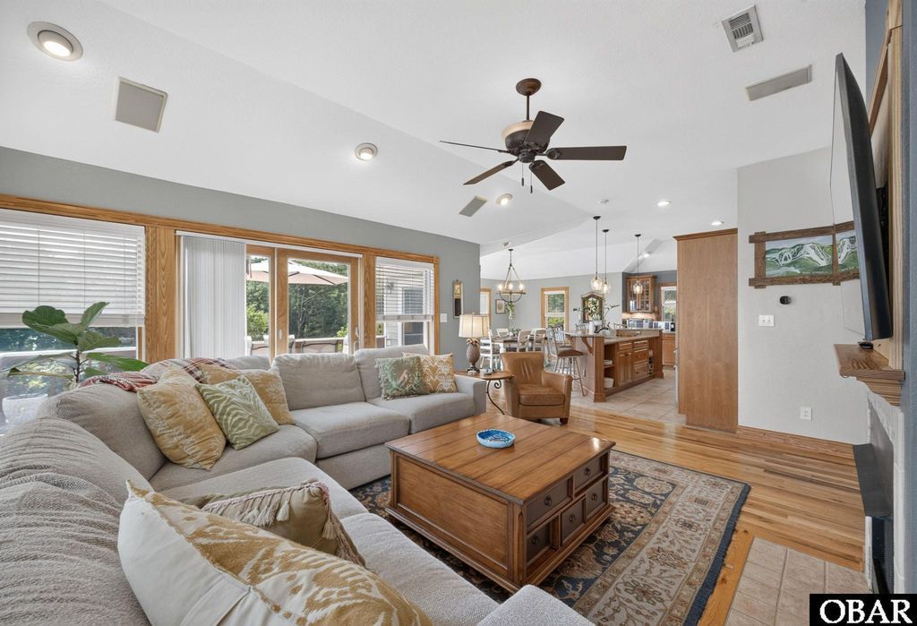 Image 70 of property listing at 87 Spindrift Trail, Southern Shores, NC 27949