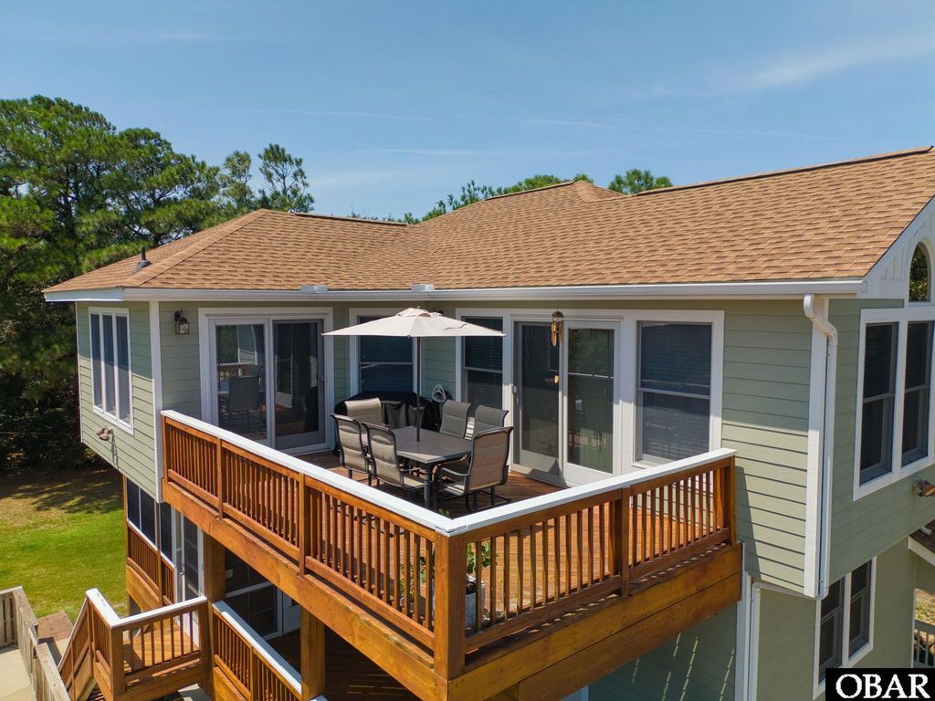 Image 10 of property listing at 87 Spindrift Trail, Southern Shores, NC 27949