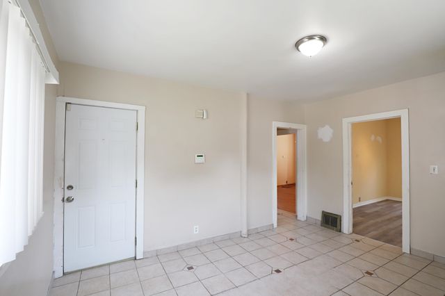 822 E 8th Street, Flint, MI 48503