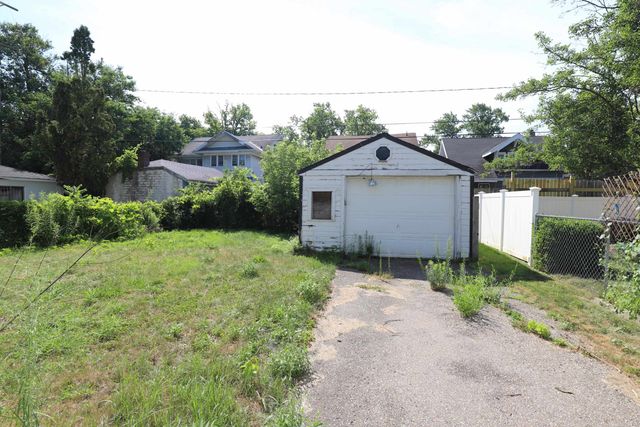 822 E 8th Street, Flint, MI 48503