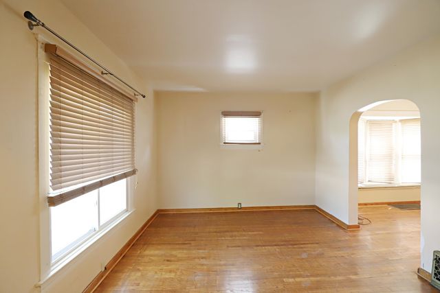 822 E 8th Street, Flint, MI 48503