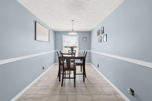 2403 Ashland City Rd, Clarksville, TN 37043