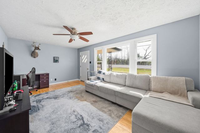 2403 Ashland City Rd, Clarksville, TN 37043