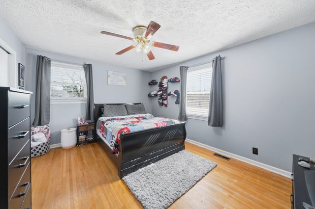 2403 Ashland City Rd, Clarksville, TN 37043
