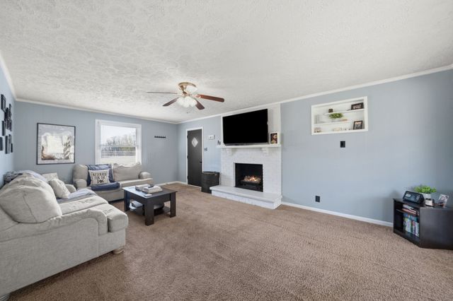 2403 Ashland City Rd, Clarksville, TN 37043