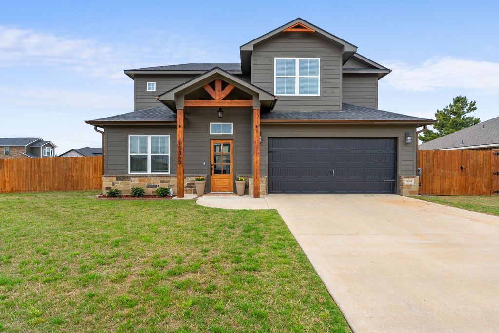 15365 Spring Oaks Drive, Lindale, TX 75771