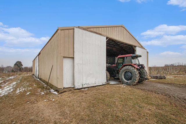 1800 E Lemon Creek Road 15, Berrien Springs, MI 49103