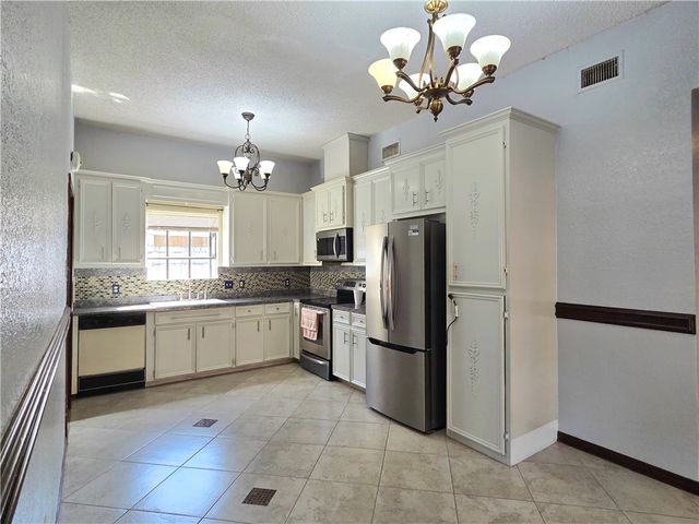 6005 Williston Dr, Corpus Christi, TX 78415