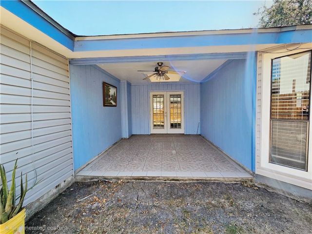 6005 Williston Dr, Corpus Christi, TX 78415