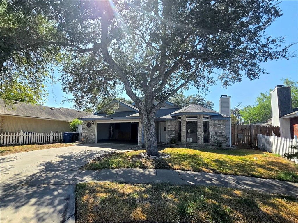 6005 Williston Dr, Corpus Christi, TX 78415