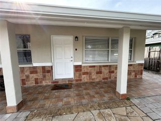 2216 WEBBER STREET B, Sarasota, FL 34239