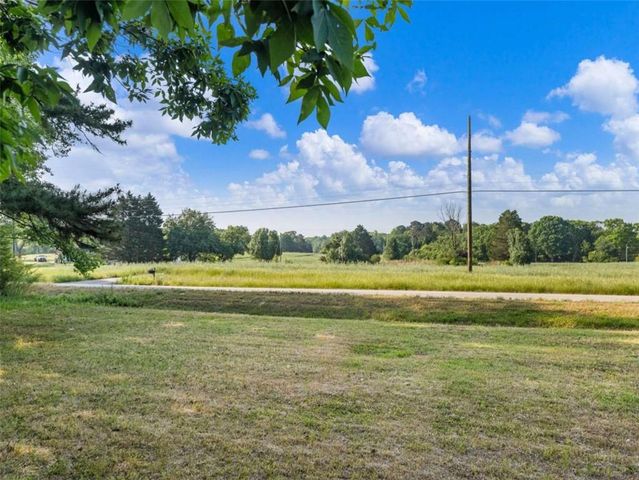 8490 Belton Bridge Road, Lula, GA 30554