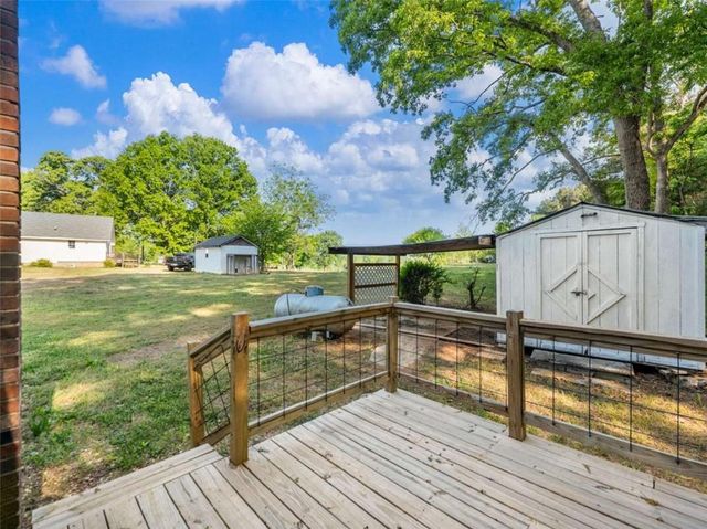 8490 Belton Bridge Road, Lula, GA 30554