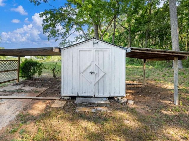 8490 Belton Bridge Road, Lula, GA 30554