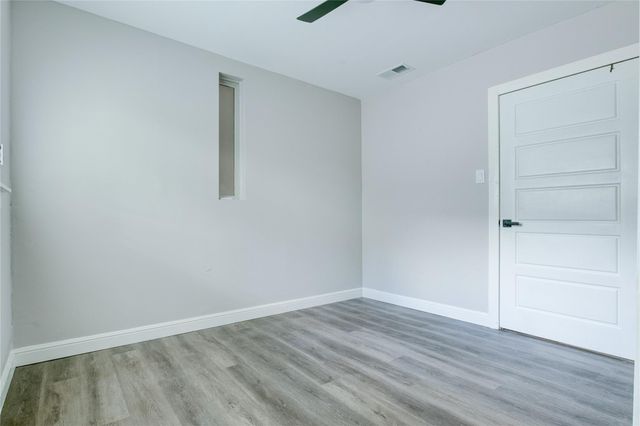 8406 Beechaven Rd, La Porte, TX 77571