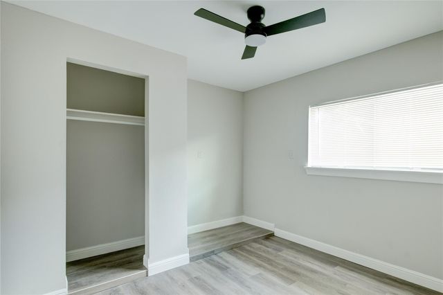 8406 Beechaven Rd, La Porte, TX 77571