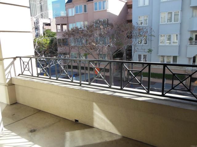 650 Columbia St 211, San Diego, CA 92101