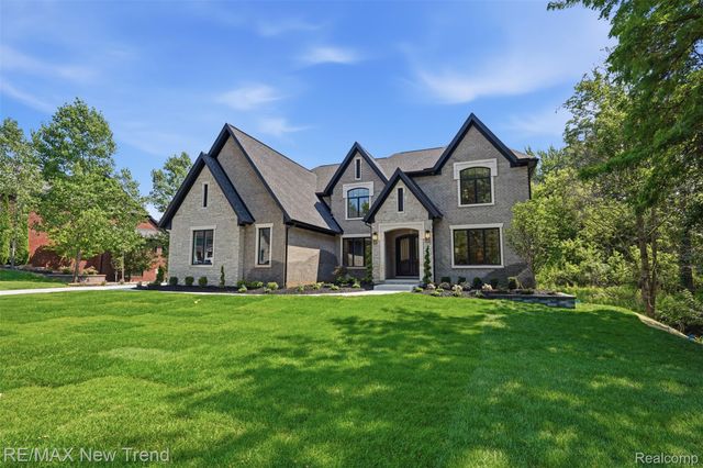 28943 Wintergreen, Farmington Hills, MI 48331