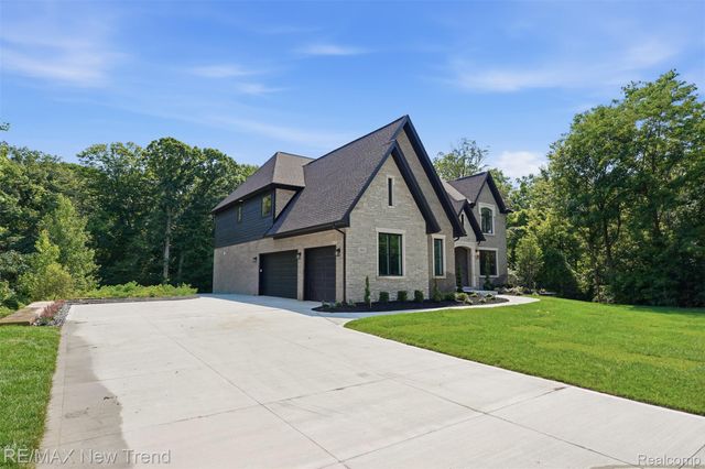 28943 Wintergreen, Farmington Hills, MI 48331