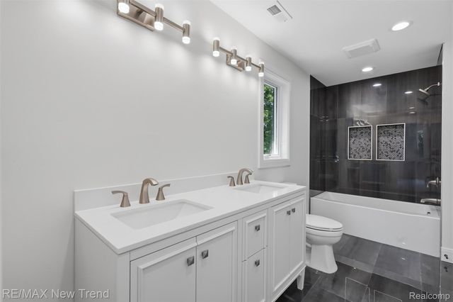 28943 Wintergreen, Farmington Hills, MI 48331