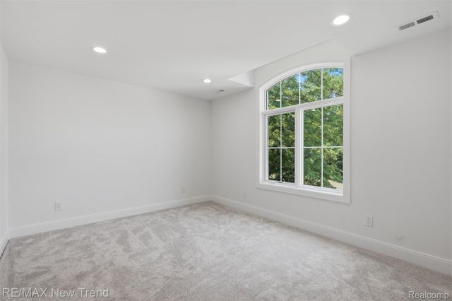 28943 Wintergreen, Farmington Hills, MI 48331