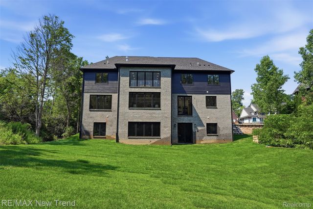 28943 Wintergreen, Farmington Hills, MI 48331