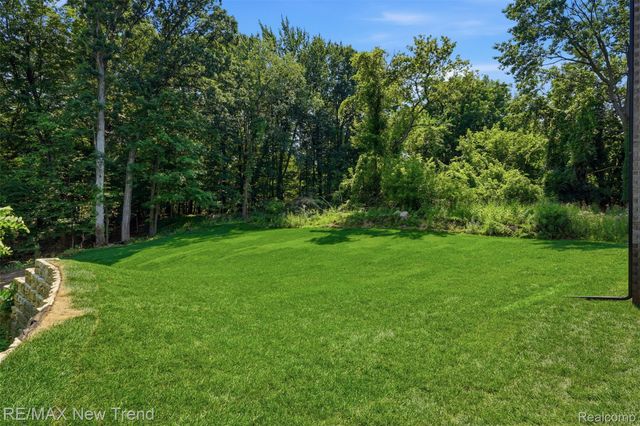 28943 Wintergreen, Farmington Hills, MI 48331