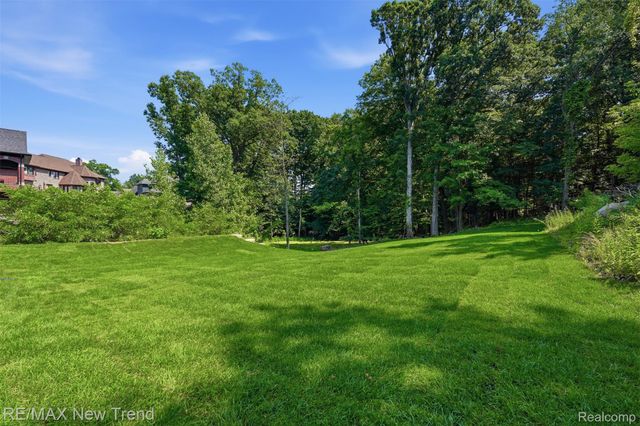 28943 Wintergreen, Farmington Hills, MI 48331