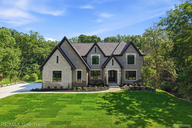 28943 Wintergreen, Farmington Hills, MI 48331