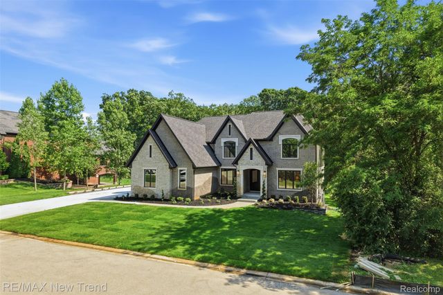 28943 Wintergreen, Farmington Hills, MI 48331