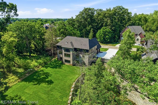 28943 Wintergreen, Farmington Hills, MI 48331