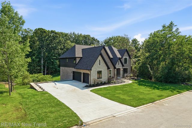28943 Wintergreen, Farmington Hills, MI 48331
