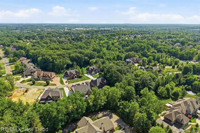 28943 Wintergreen, Farmington Hills, MI 48331
