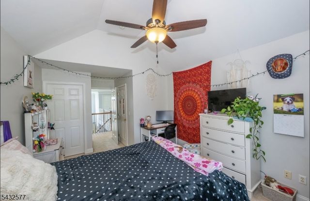 61 Briar Ct, Hardyston Twp., NJ 07419
