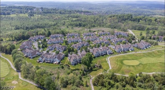 61 Briar Ct, Hardyston Twp., NJ 07419