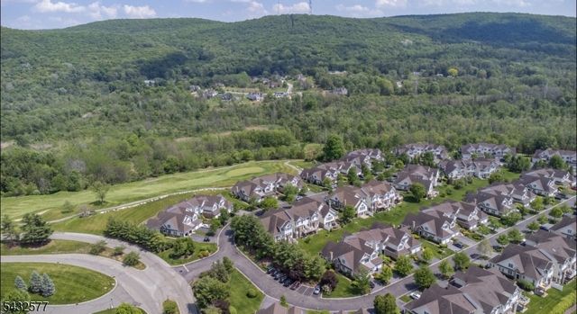 61 Briar Ct, Hardyston Twp., NJ 07419