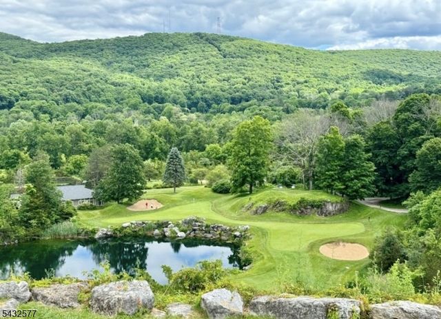 61 Briar Ct, Hardyston Twp., NJ 07419