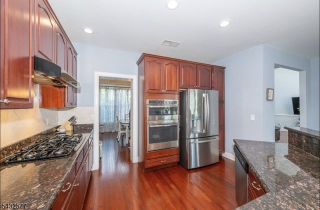 61 Briar Ct, Hardyston Twp., NJ 07419