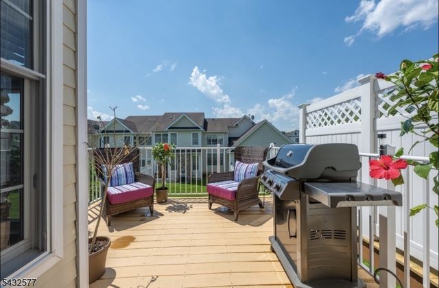 61 Briar Ct, Hardyston Twp., NJ 07419