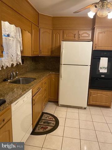 2204 GAYLORD DR, Suitland, MD 20746