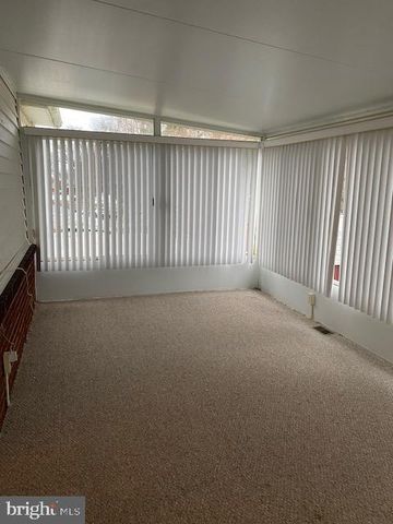 2204 GAYLORD DR, Suitland, MD 20746