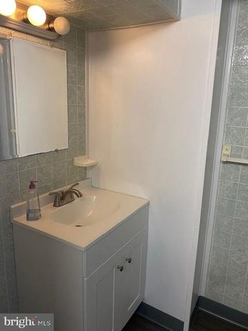 2204 GAYLORD DR, Suitland, MD 20746