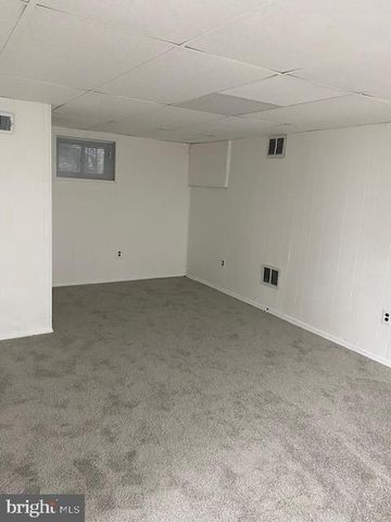 2204 GAYLORD DR, Suitland, MD 20746