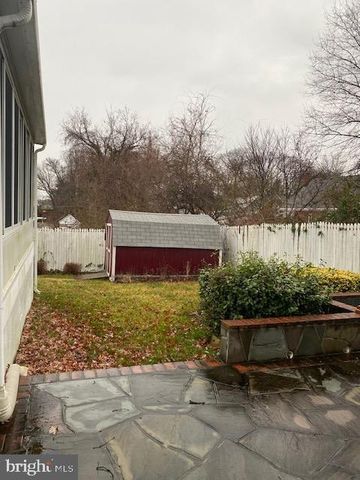 2204 GAYLORD DR, Suitland, MD 20746