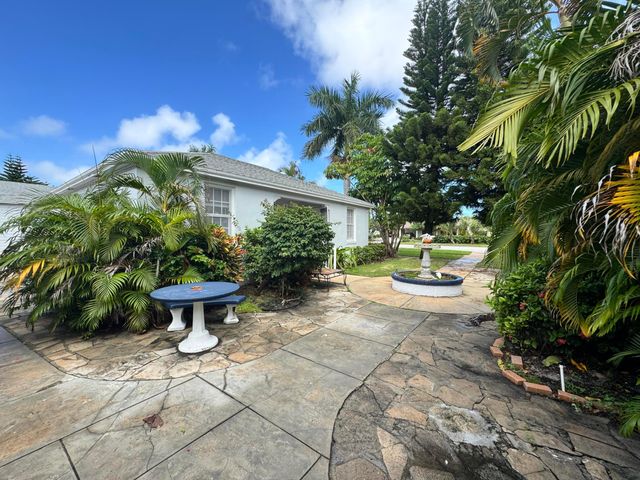 200 Park Avenue 6, Lake Park, FL 33403